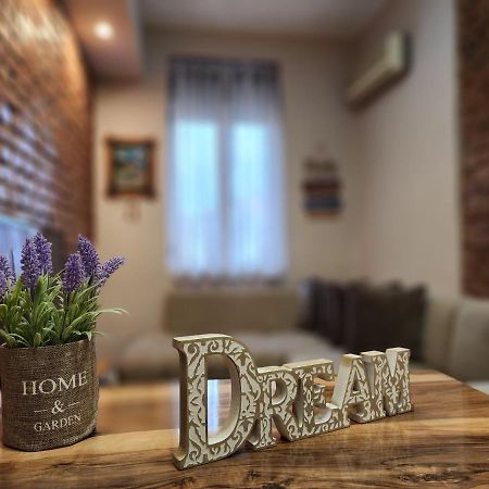 Apartament Be My Guest Tirana Zewnętrze zdjęcie