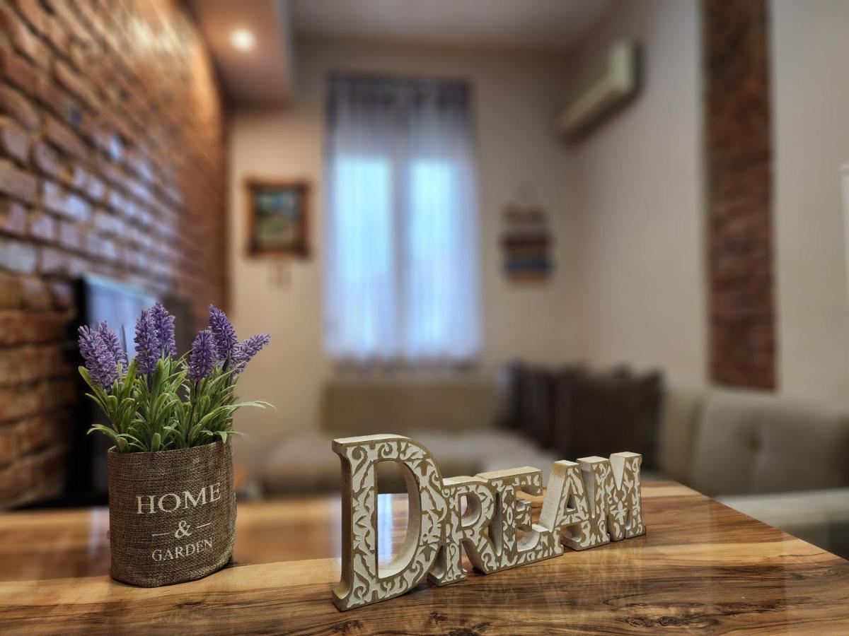 Apartament Be My Guest Tirana Zewnętrze zdjęcie